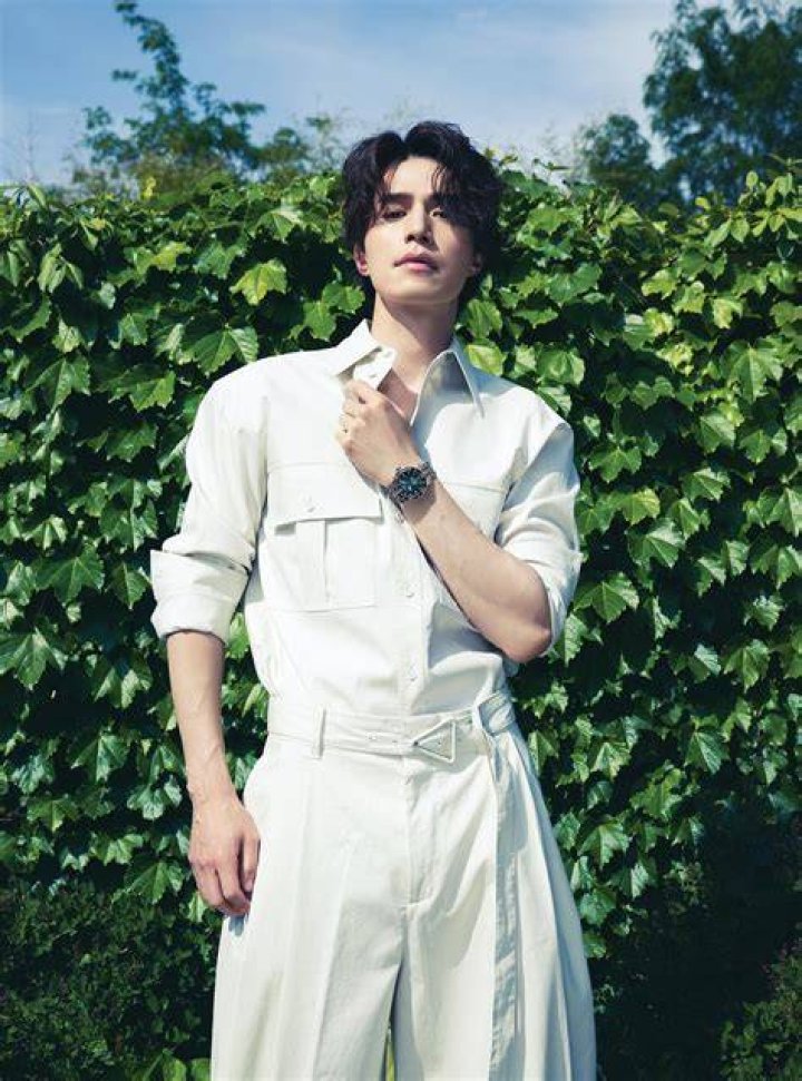 Lee Dong-wook's Surprising Journey Into Fatherhood: The Inside Scoop